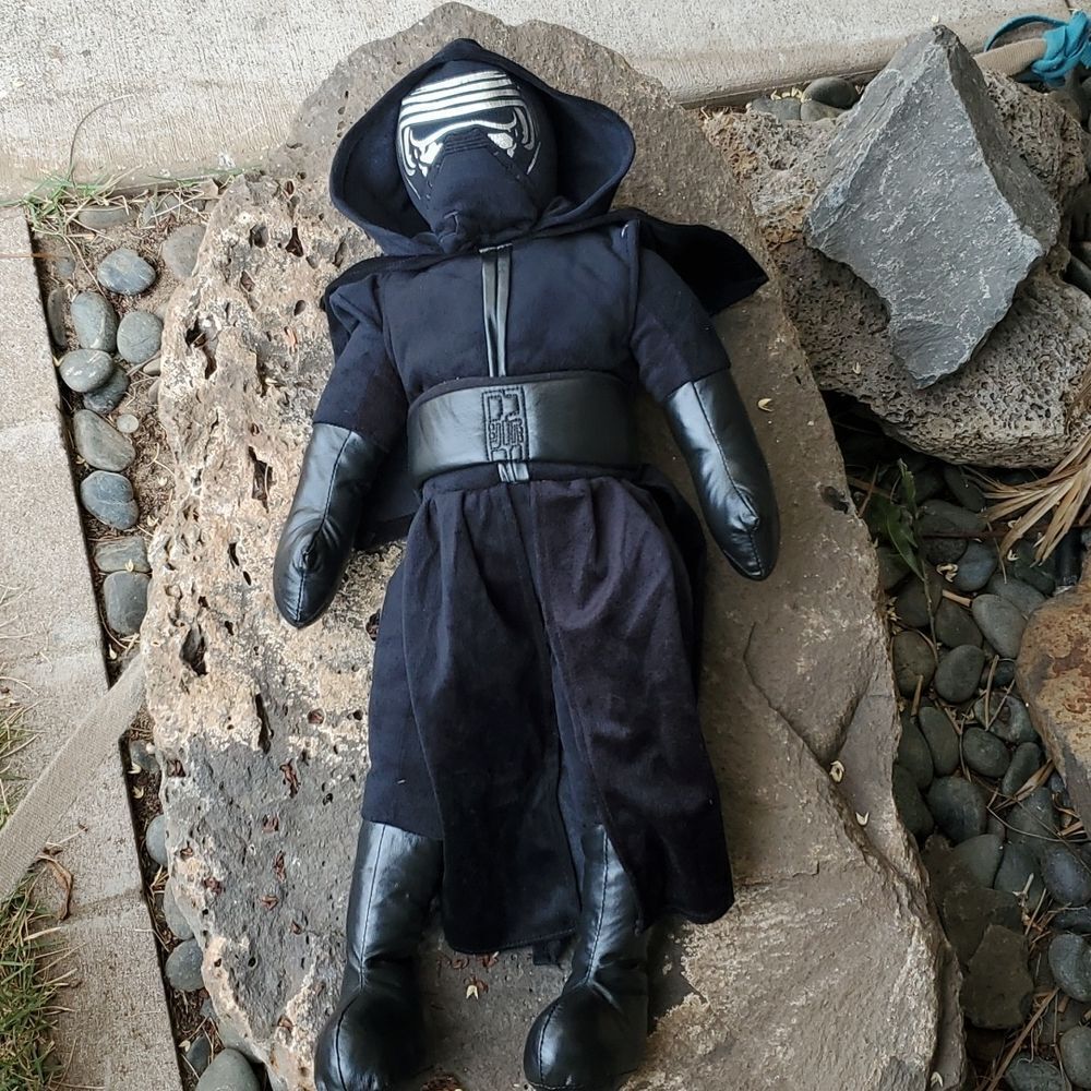 26" Star Wars Kylo Ren Plush Action Figure - Picture 4 of 5